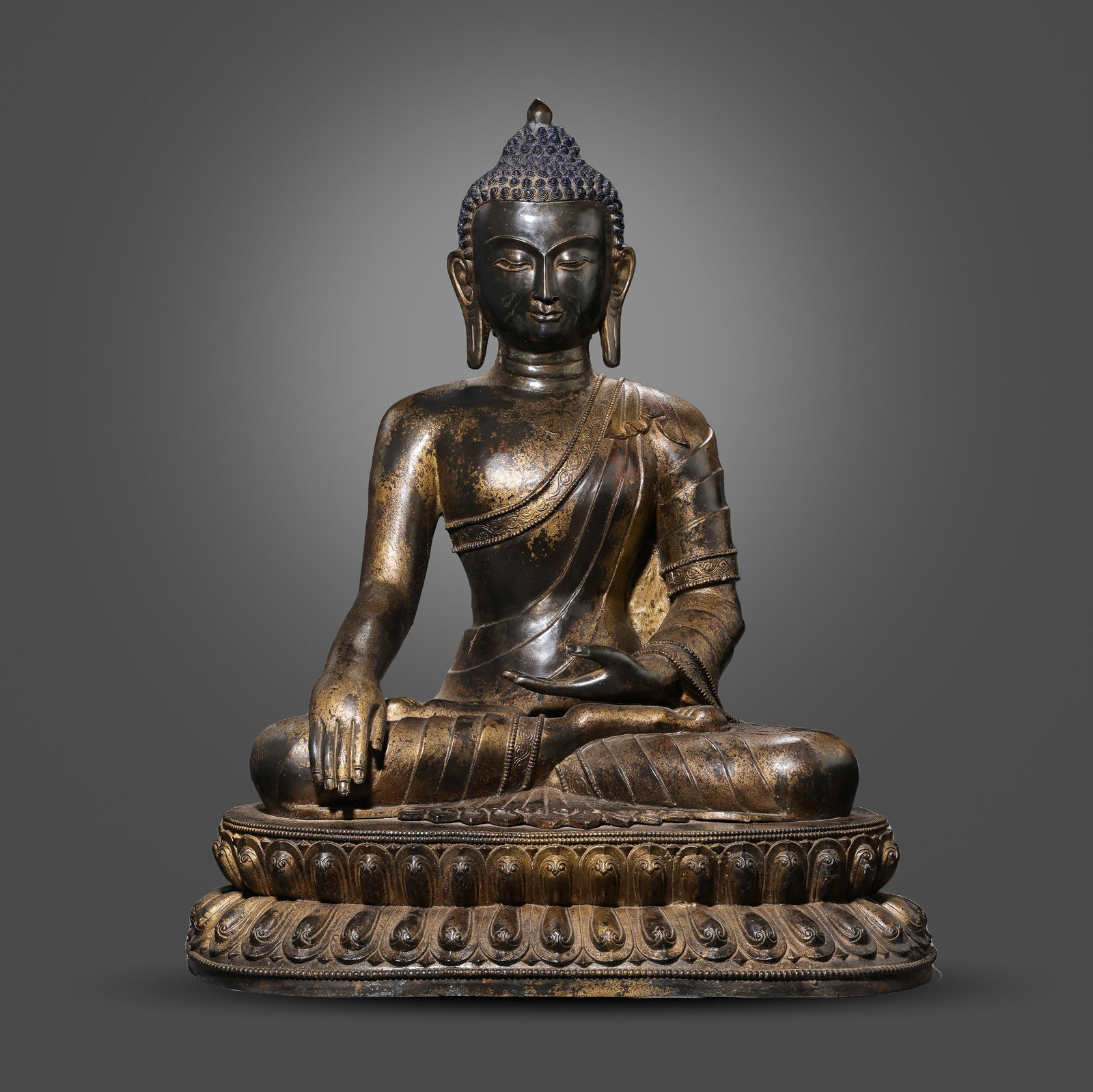 Chinese Ming Dynasty Gilt Bronze Seated Buddha Statue (1 of 11)