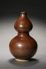 Red-glazed gourd-shaped bottle from Yaozhou kiln, Northern Song Dynasty, China