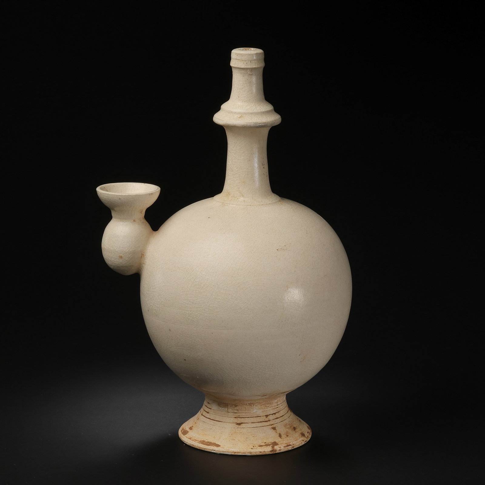 White porcelain vase from Gongxian kiln, Tang Dynasty, China (1 of 7)