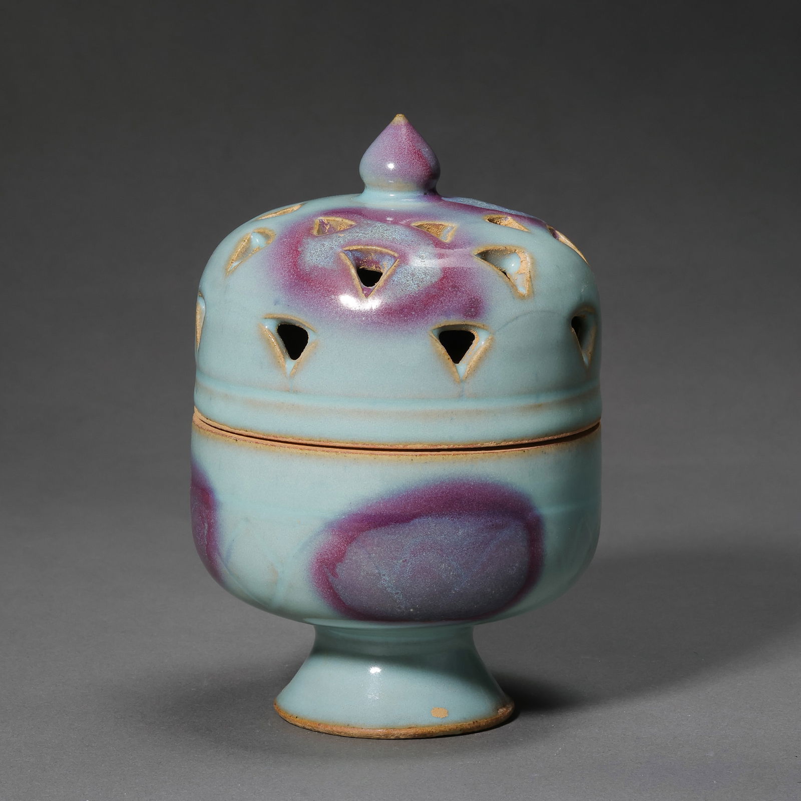 Northern Song Dynasty Jun Kiln Sky Blue Glazed Incense Burner with Red Lid (1 of 9)