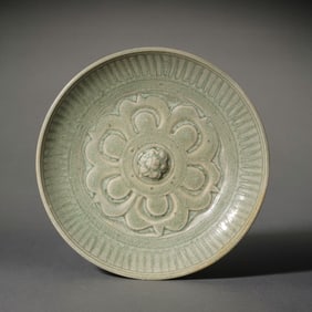 Chinese Sui Dynasty Xiangzhou Kiln Celadon Plate with Appliqué Floral Pattern