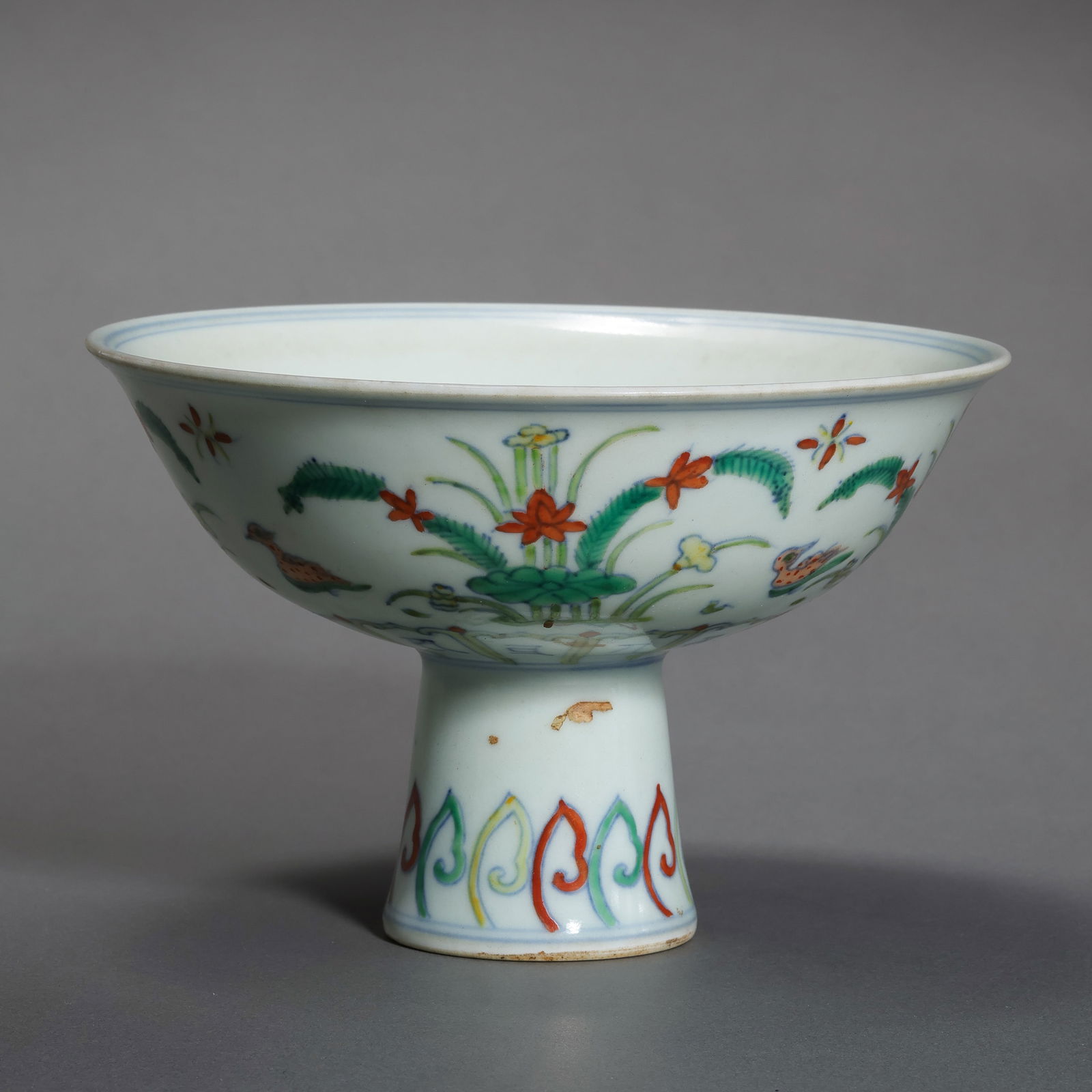 A MAGNIFICENT AND EXCEEDINGLY RAREDOUCAI STEM PLATEMARK AND PERIOD OF CHENGHUA (1465–1487) (1 of 13)