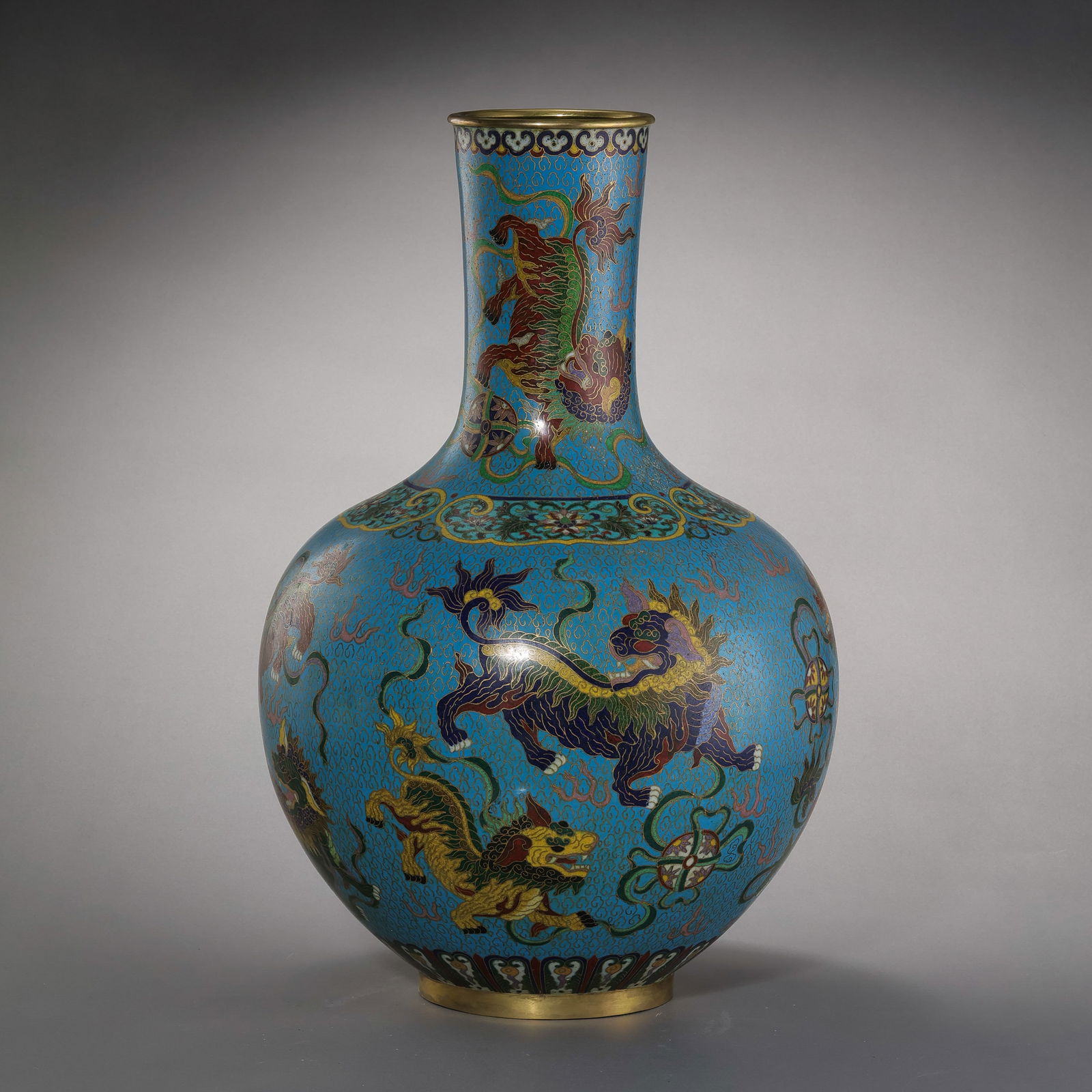 A MAGNIFICENT AND RARE IMPERIAL CLOISONNÉ ENAMEL 'LION DANCE' BOTTLE VASE,TIANQIUPINGMARK AND (1 of 13)