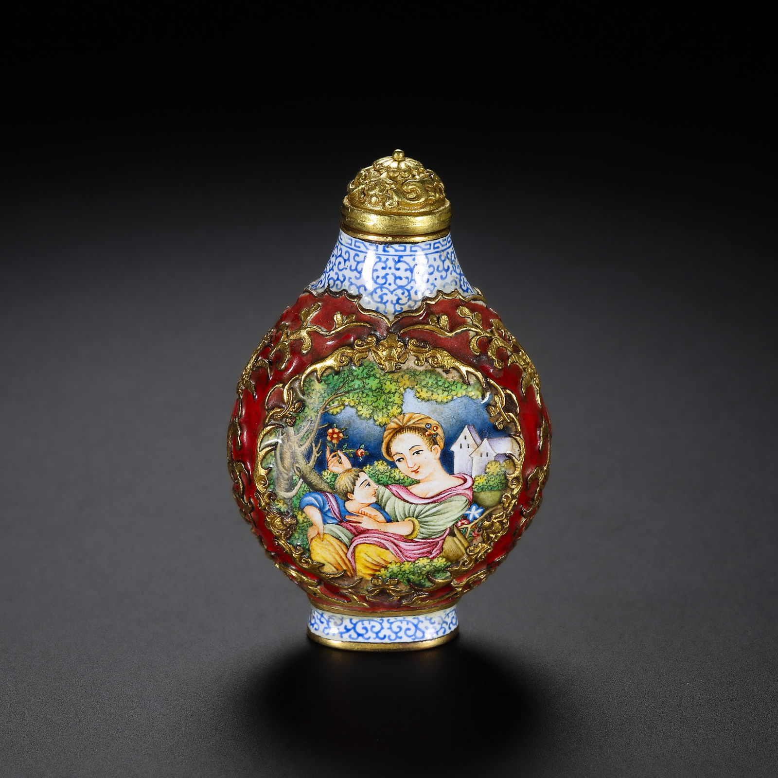 A RARE AND EXQUISITE IMPERIAL GILT-COPPER AND ENAMEL 'EUROPEAN SUBJECT' SNUFF BOTTLEMARK AND PERIOD (1 of 6)