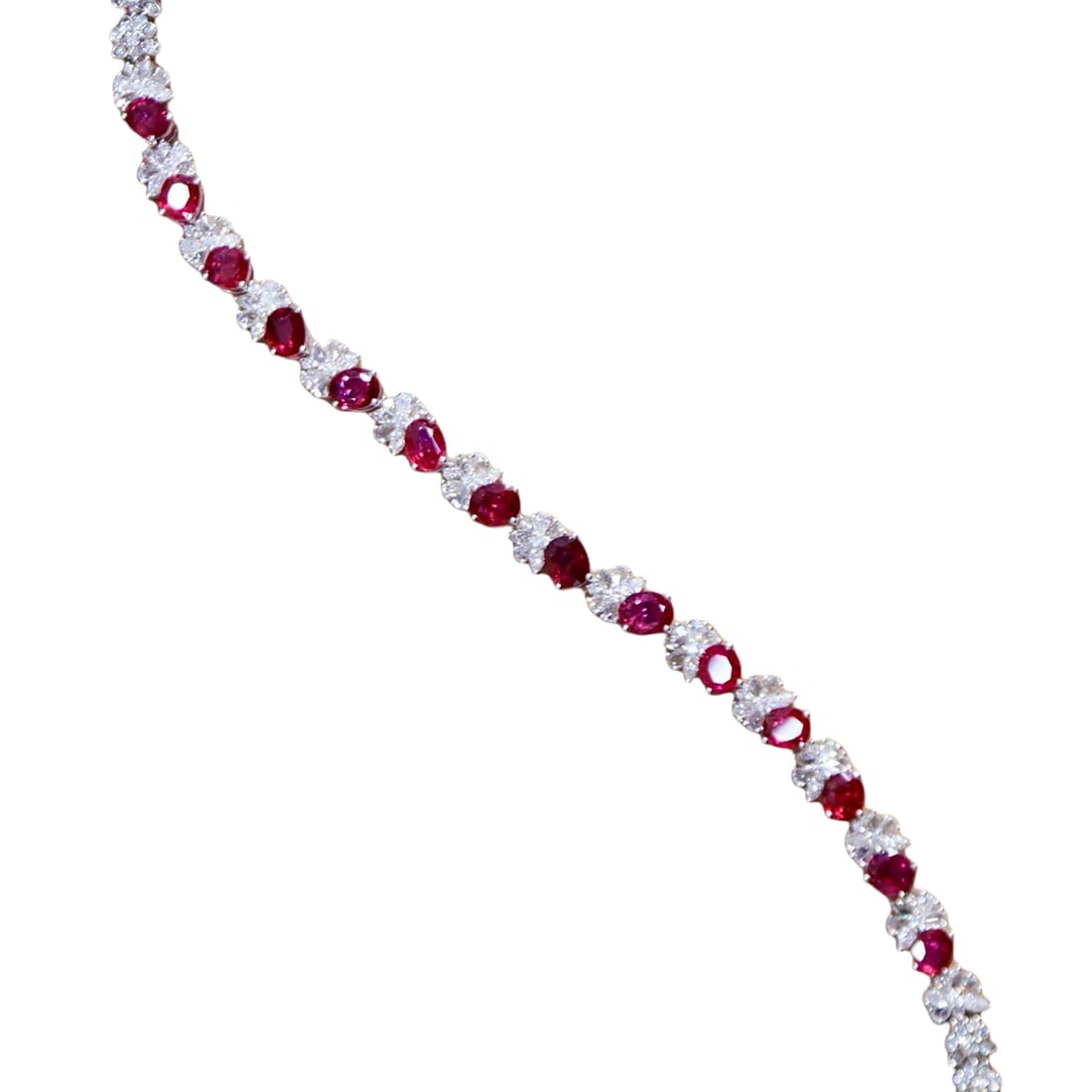 CGRL 18KGOLD AND DIAMOND BRACELET SET WITH NATURAL RUBIES: Main Stone: 7.08 ct. Diamonds: 2.152 ct. Weight. 11.8 gram. *If you win the item, we will provide customized packaging tailored specifically for your goods. If you have any specific requests, please