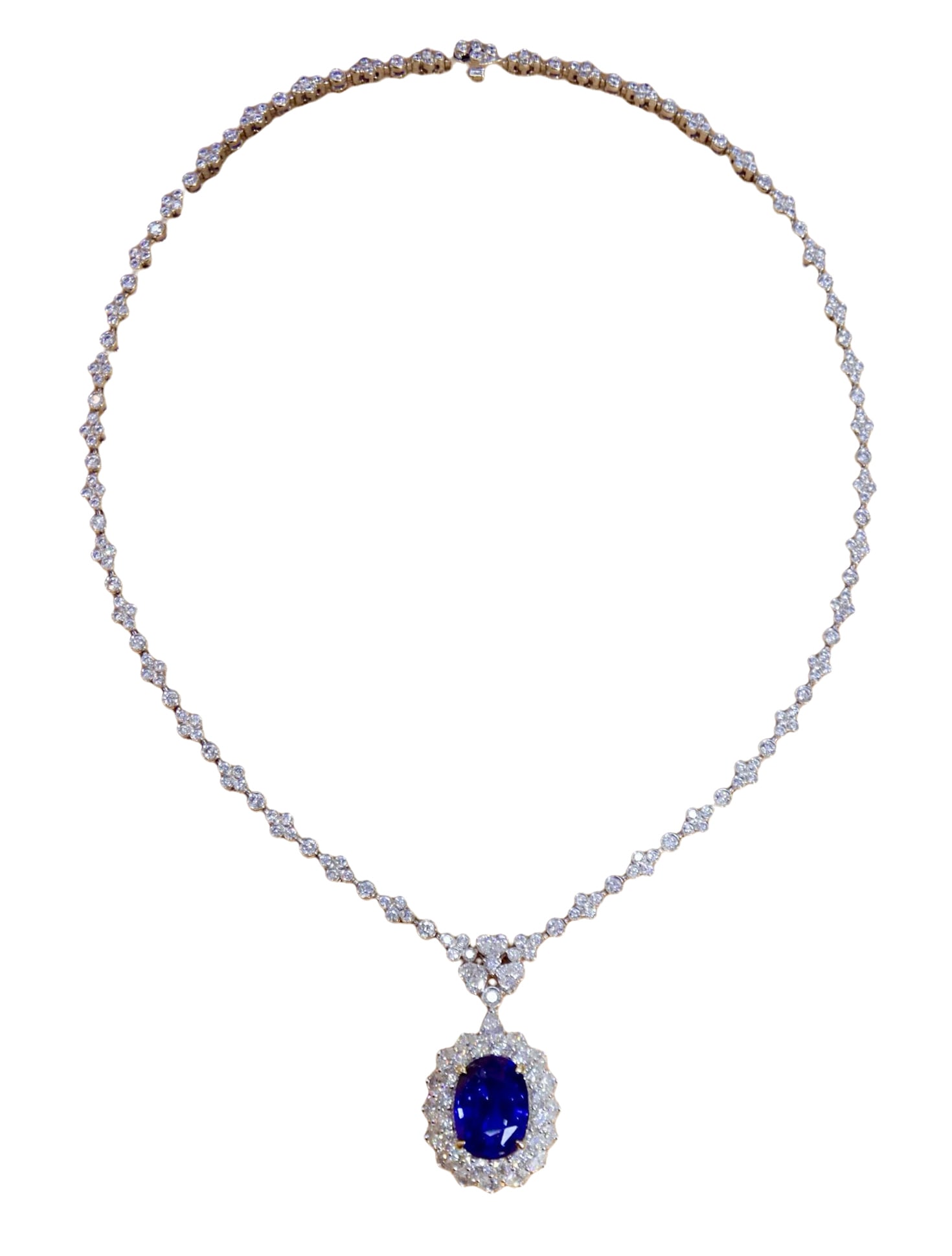 CGRL 18KGOLD AND DIAMOND NECKLACE SET WITH NATURAL SAPPHIRE: Main Stone: 9.57 ct. Diamonds: 7.437 ct. Weight. 28.68 gram. *If you win the item, we will provide customized packaging tailored specifically for your goods. If you have any specific requests, please
