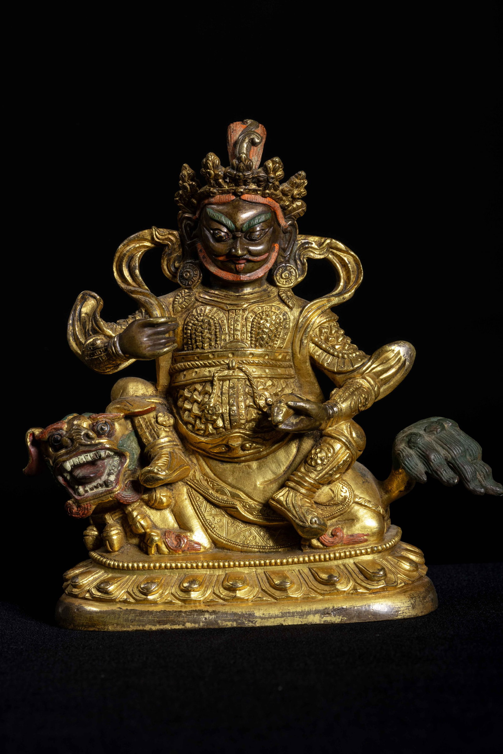 Chinese Ming Dynasty Gilt Bronze Seated God of Wealth: H . 16.6 cm . W . 16.6 cm .