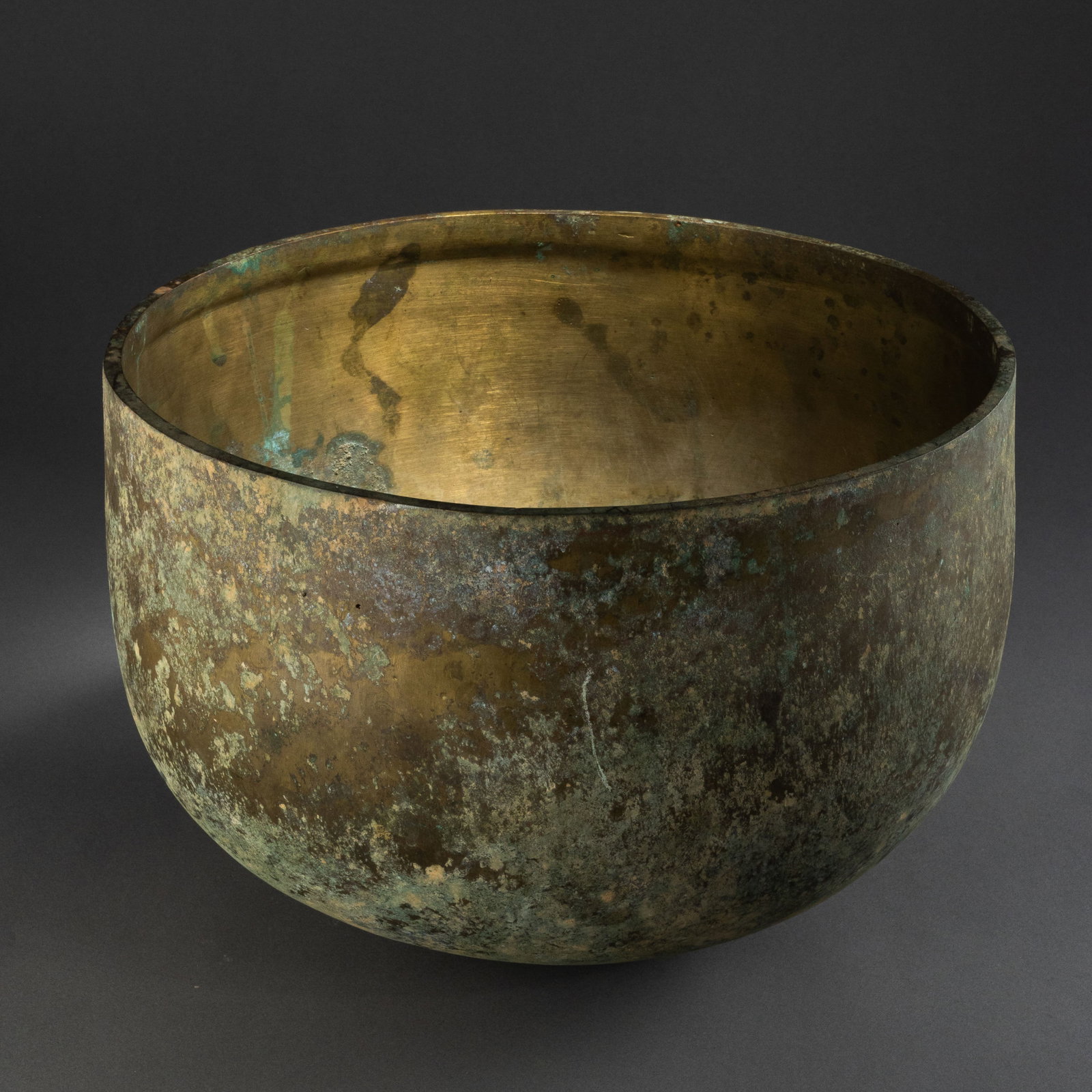 Bronze bowl from the Liao Dynasty in China - 2