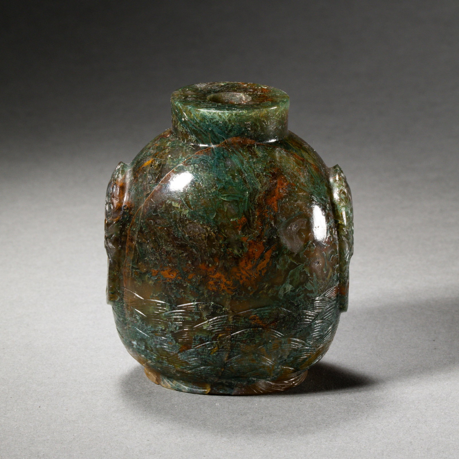 Chinese Qing Dynasty Agate Snuff Bottle (1 of 7)
