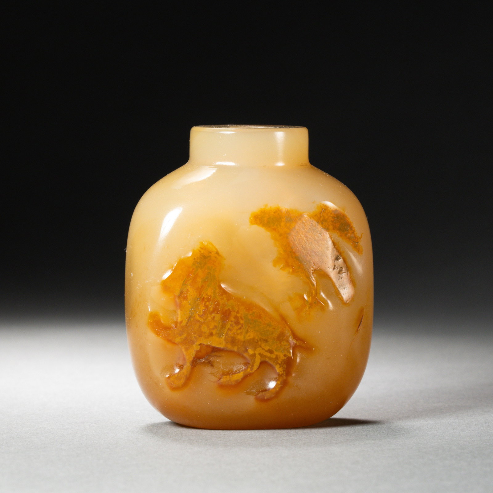 Chinese Qing Dynasty Agate Snuff Bottle - 3