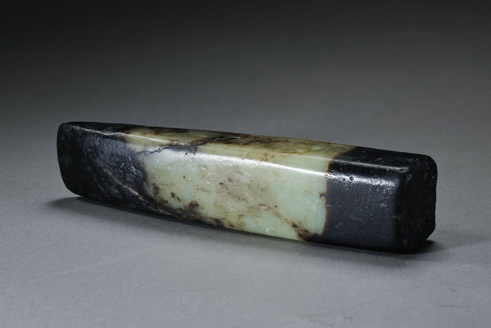 Chinese Neolithic jade artifacts - 2