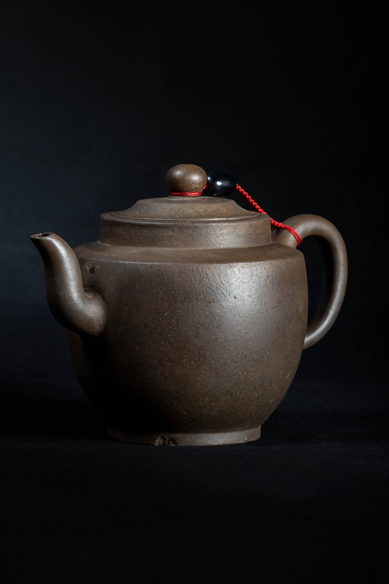 Zisha teapots by famous figures in ancient China (1 of 8)