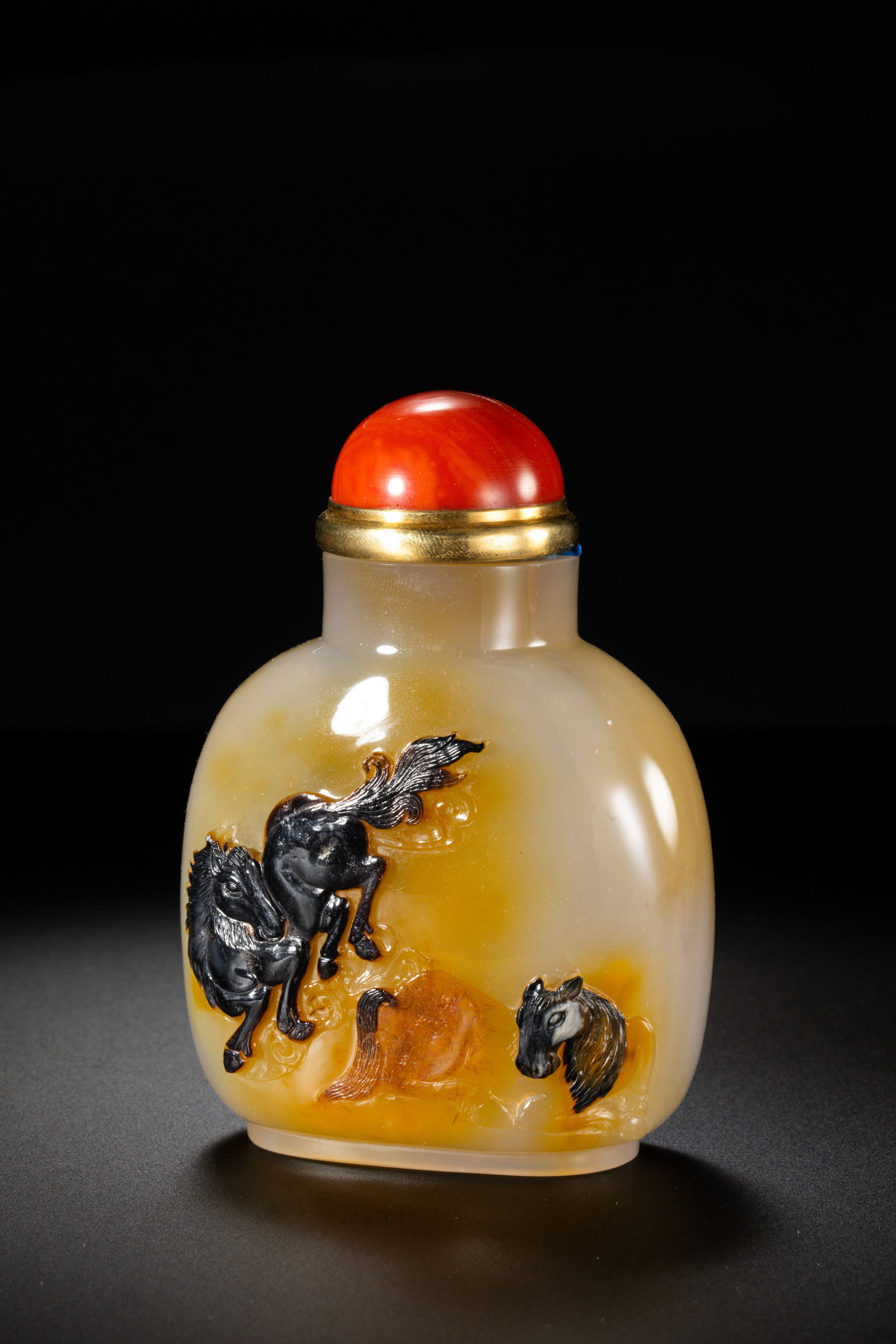 Chinese Qing Dynasty Agate Snuff Bottle - 3