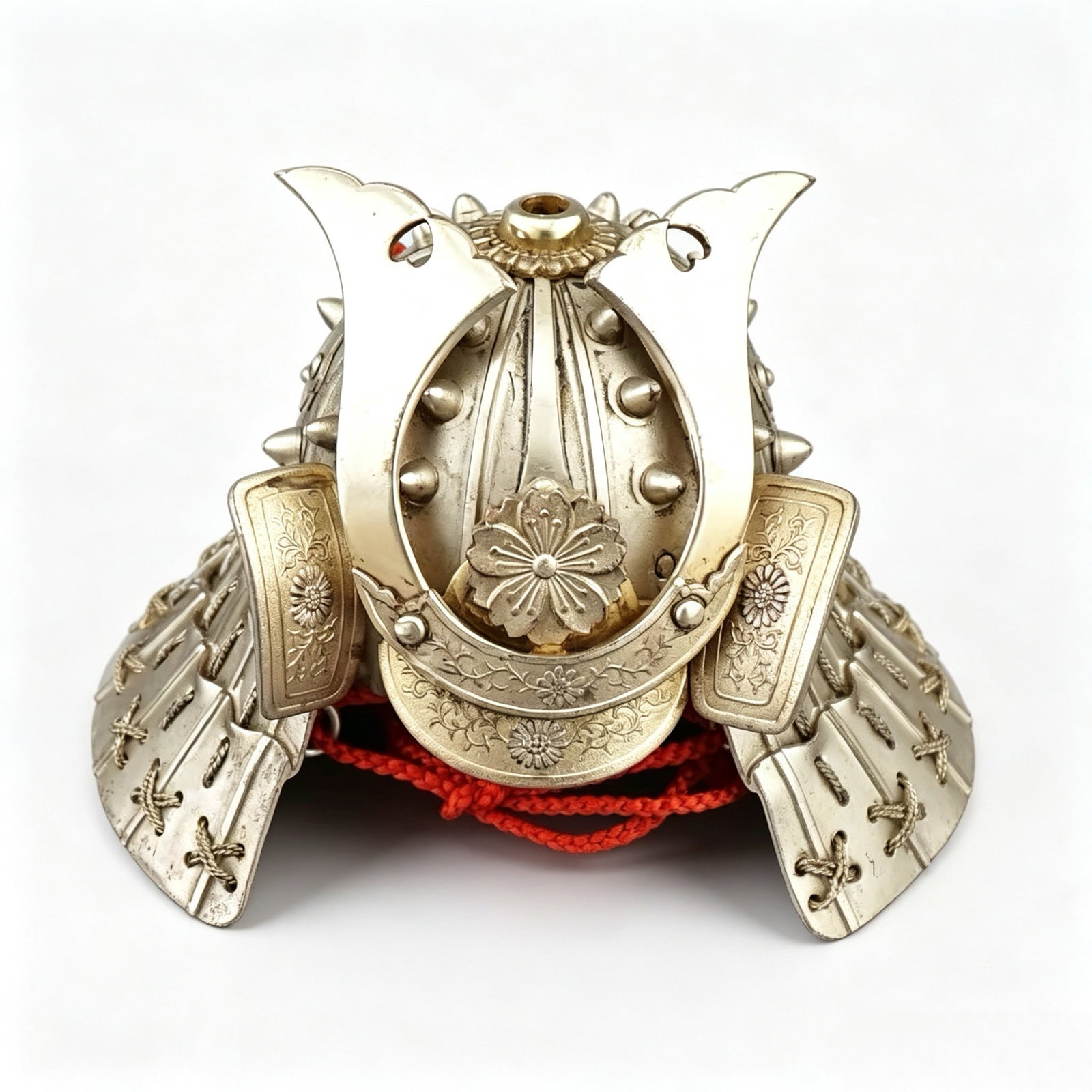 Samurai Kabuto-Shaped Solid Silver Konpeito Candy Box (1 of 8)