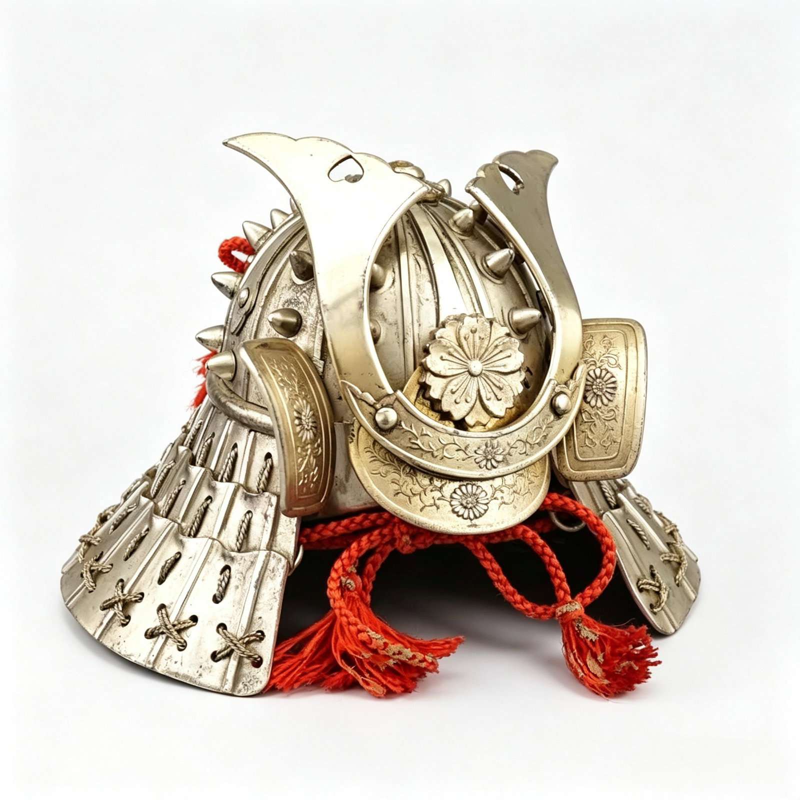 Samurai Kabuto-Shaped Solid Silver Konpeito Candy Box - 2