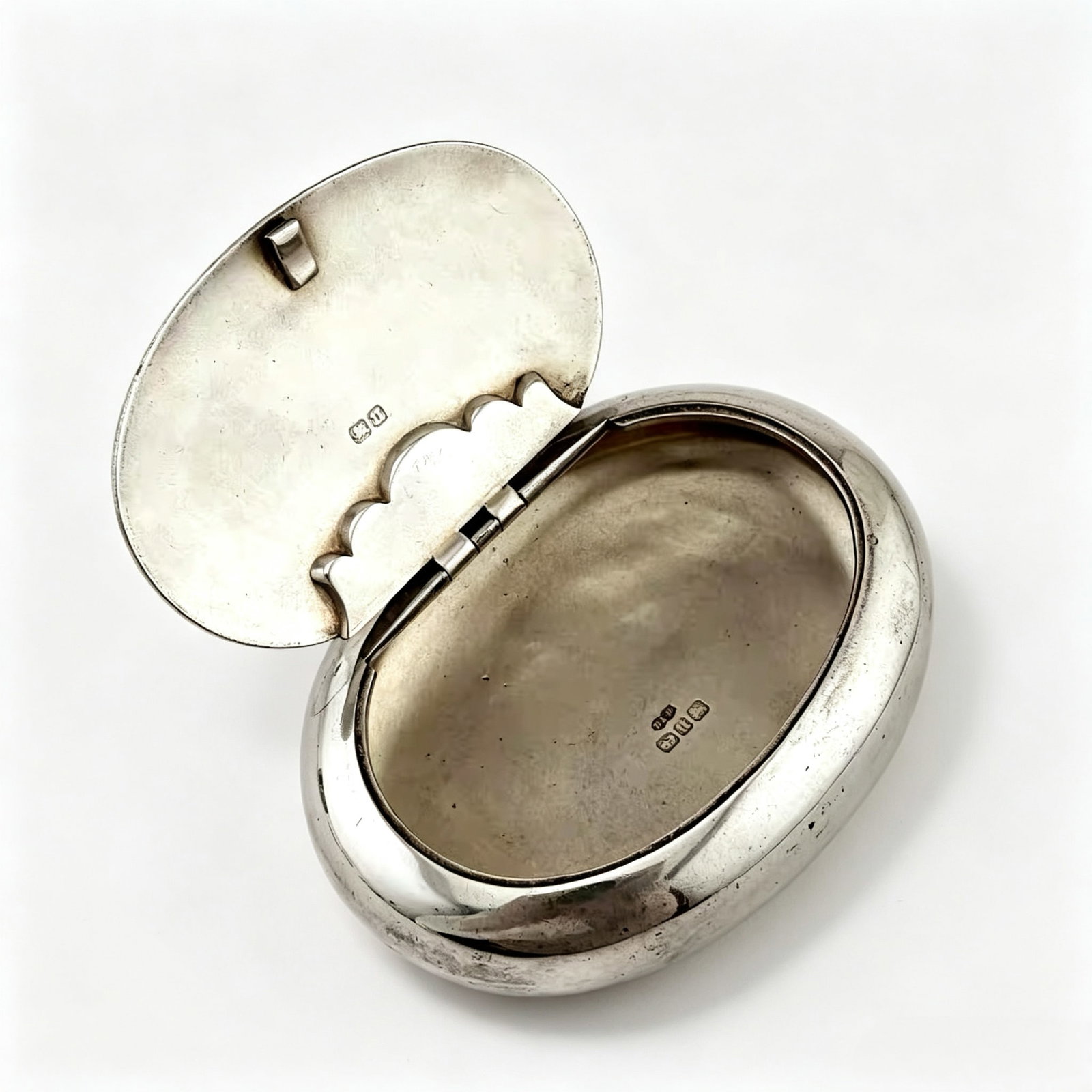 Pebble-Form Sterling Silver Tobacco & Snuff Box, London, 1894, Late Victorian Period: Object Name: Portable Pebble-Shaped Sterling Silver Tobacco & Snuff Box, London, Late Victorian EraHallmarks & Maker’s Marks: A full set of official British London silver hallmarks is struck on the 