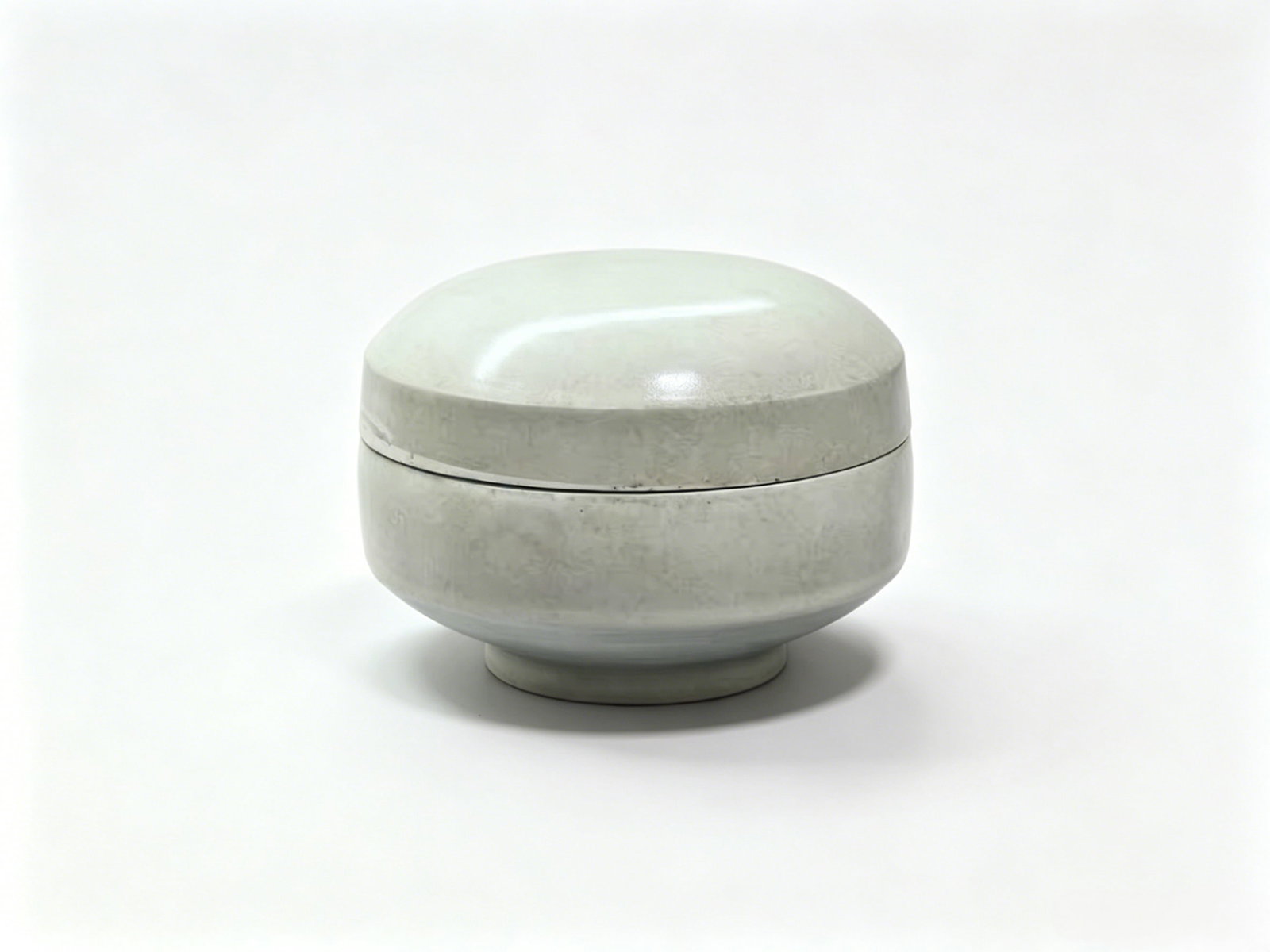 Song-Jin Dynasty Ding Kiln Ivory Warm White Glaze Cosmetic Box (1 of 5)