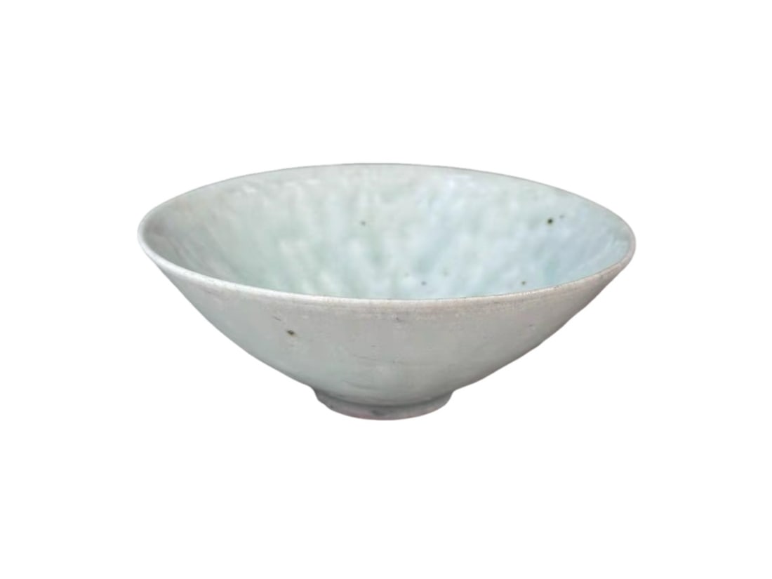 Song Dynasty Hutian Kiln Bluish-White Glaze Conical Tea Bowl: Song Dynasty Hutian Kiln Bluish-White Glaze Conical Tea BowlDimensions: Diameter approx. 11.8 cm (4.65 inches), Height approx. 4.6 cm (1.81 inches)Condition: Fully intact condition, free of penetratin