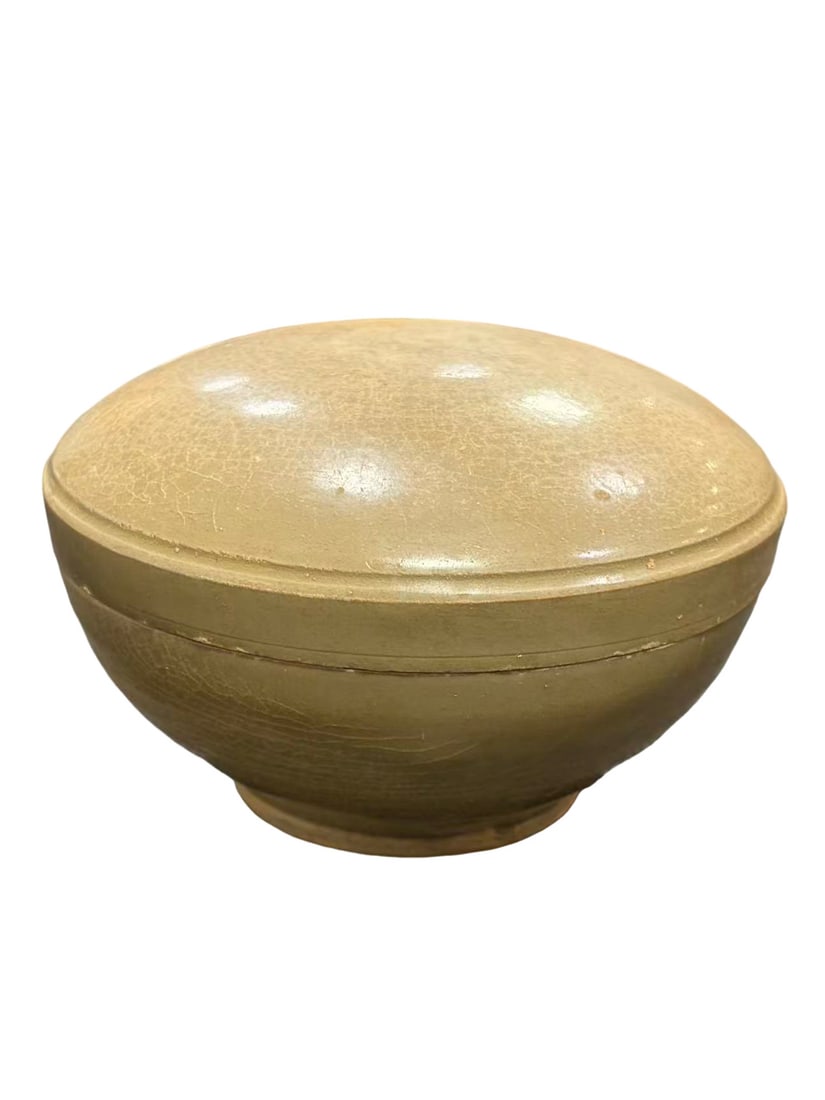 Yue Kiln Powder Box from Five Dynasties to Early Northern Song Dynasty (Shanglinhu Kiln Complex) (1 of 3)