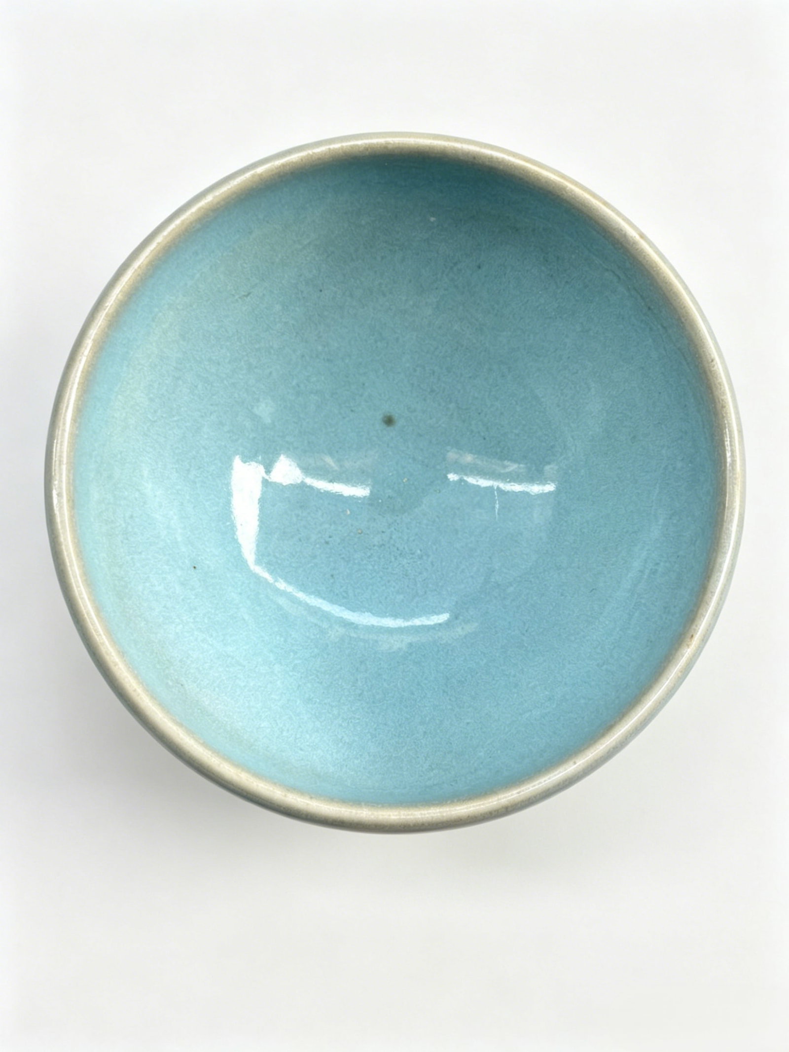 Northern Song Baofeng Jun Kiln Sky-Blue Glaze Bubble Tea Bowl: Northern Song Baofeng Jun Kiln Sky-Blue Glaze Bubble Tea BowlArtifact Name: Northern Song Baofeng Jun Kiln Sky-Blue Glaze Bubble BowlDimensions: Mouth Diameter approx. 9.5 cm (3.74 inches), Maximum Bo