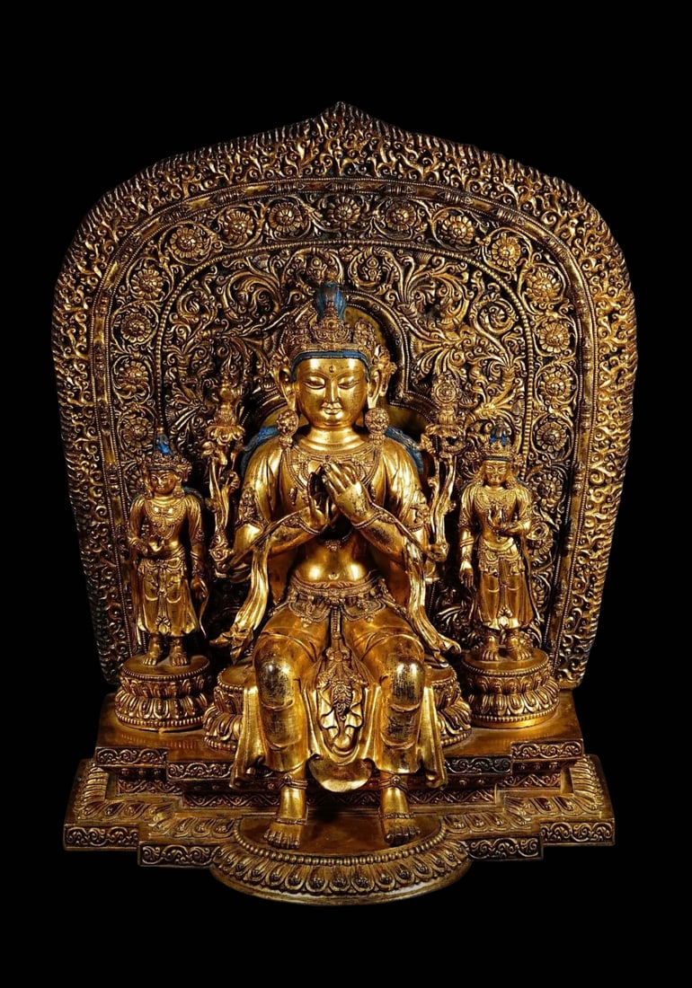 Gilt Bronze Maitreya Bodhisattva Group Statue with Attendants and Mandorla, Ming Dynasty: Gilt Bronze Maitreya Bodhisattva Group Statue with Attendants and Mandorla, Ming DynastyI. Basic InformationDating Suggestion: Ming Dynasty (14th–17th Centuries)Material: Finely cast bronze, fully t