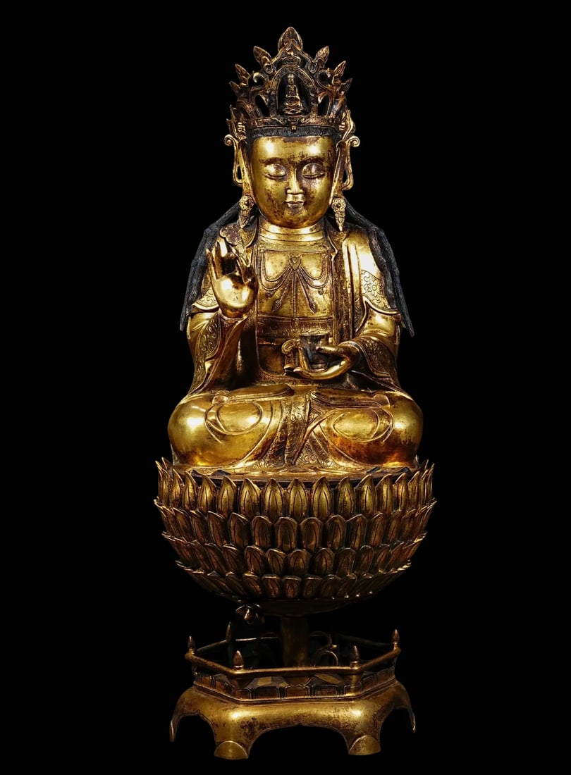 Gilt Bronze Seated Guanyin Bodhisattva with Detachable Lotus Throne, Ming Dynasty (1 of 10)
