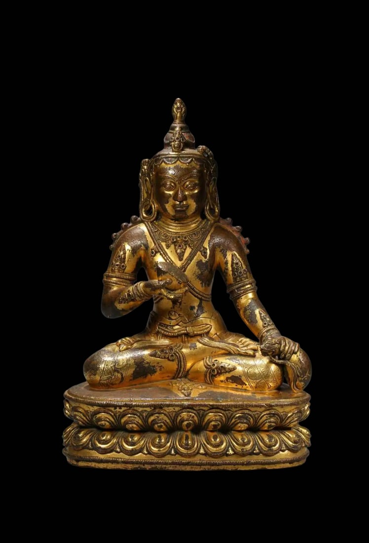 Gilt Bronze Seated Jambhala Statue, Qing Dynasty: Gilt Bronze Seated Jambhala Statue, Qing DynastyI. Dating Suggestion: Qing Dynasty (17th–19th centuries)Material: Finely cast bronze body, fully gilded, elaborately chiselled ornaments, natural aged