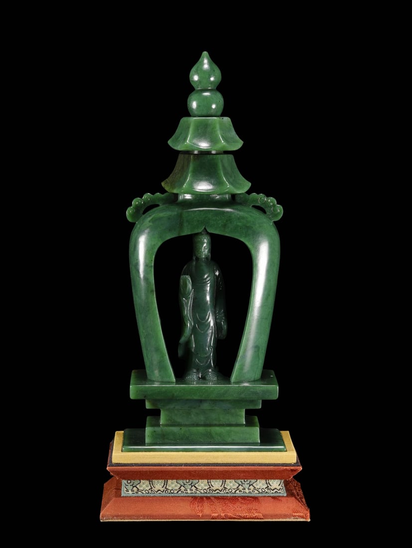 Mid-Qing Period Hetian Spinach Jade Niche Shrine with Double-Layer Pavilion-Style Lid: Mid-Qing Period Hetian Spinach Jade Niche Shrine with Double-Layer Pavilion-Style LidI. Period AttributionMid-Qing Dynasty, Hetian spinach jade niche shrine with double-tier pavilion coverII. Basic Di