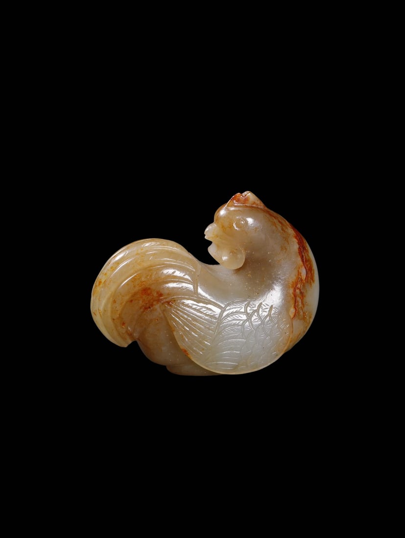 Mid-Qing Period White Hetian Jade Handpiece of Crouching Zodiac Rooster Cleverly Carved with Natural: Mid-Qing Period White Hetian Jade Handpiece of Crouching Zodiac Rooster Cleverly Carved with Natural Red Skin Mineral PatinaI. Period AttributionMid-Qing Dynasty, Color-Play White Hetian Jade Hand-Car