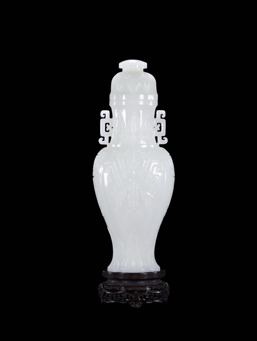 Mid-Qing Dynasty White Hetian Jade Vase with Kui-Dragon Patterns: Mid-Qing Dynasty White Hetian Jade Vase with Kui-Dragon PatternsI. Period AttributionMid-Qing Dynasty, White Hetian Jade Vase Carved with Archaistic Kui-Dragon PatternsII. Basic Dimensions and WeightO