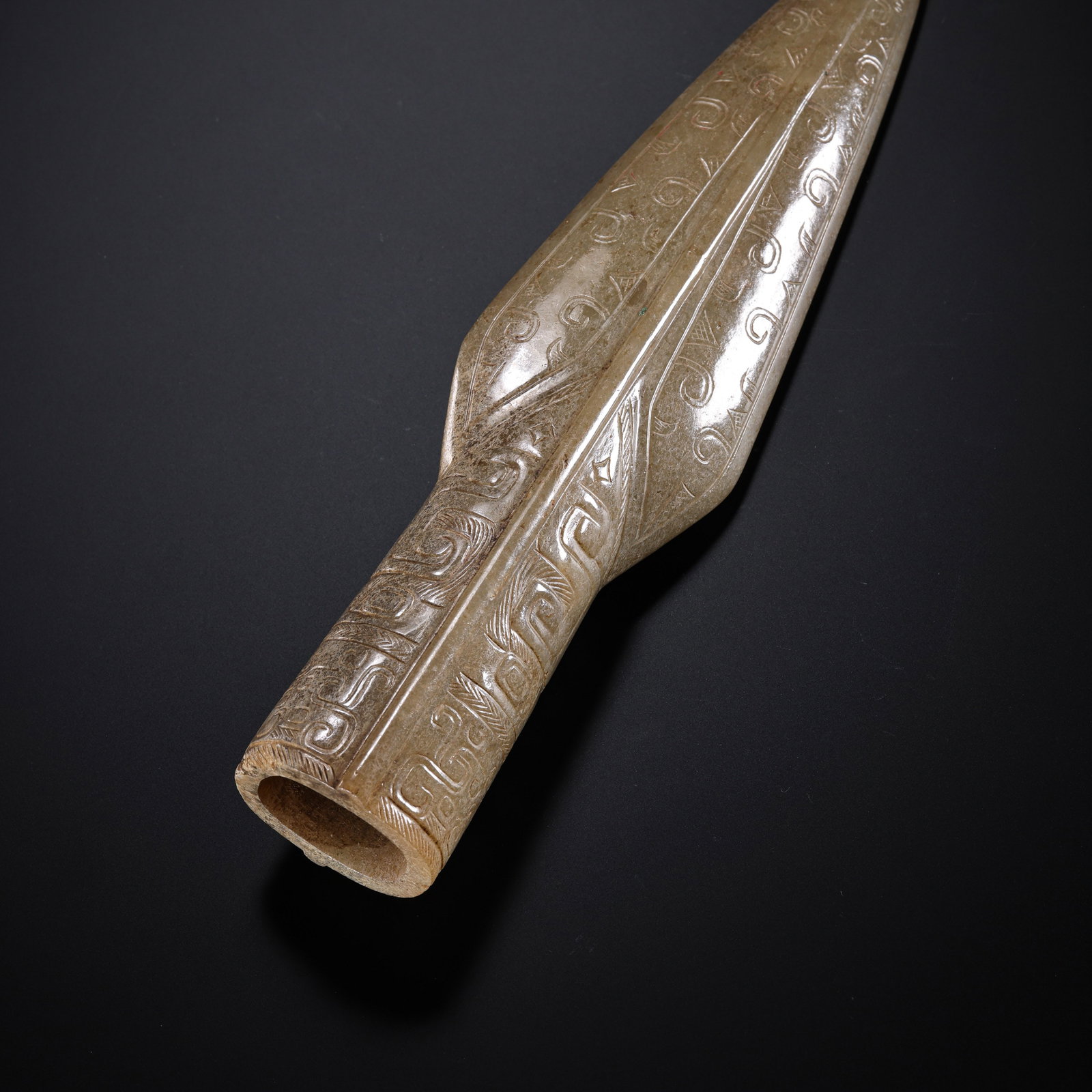 Chinese Han Dynasty jade artifacts - 10
