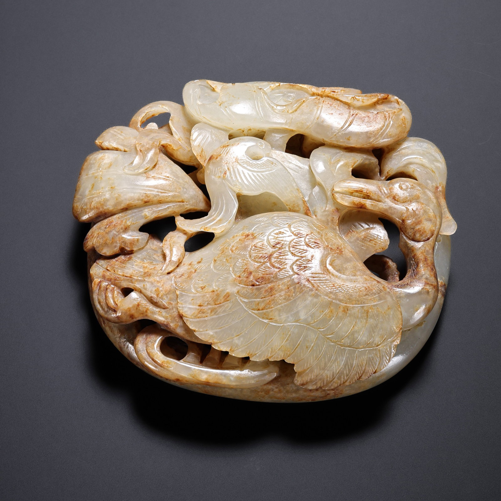 Jade belt buckle from the Liao Dynasty in China: L . 7.5 cm . W . 8.5 cm . Weight 167 gram .