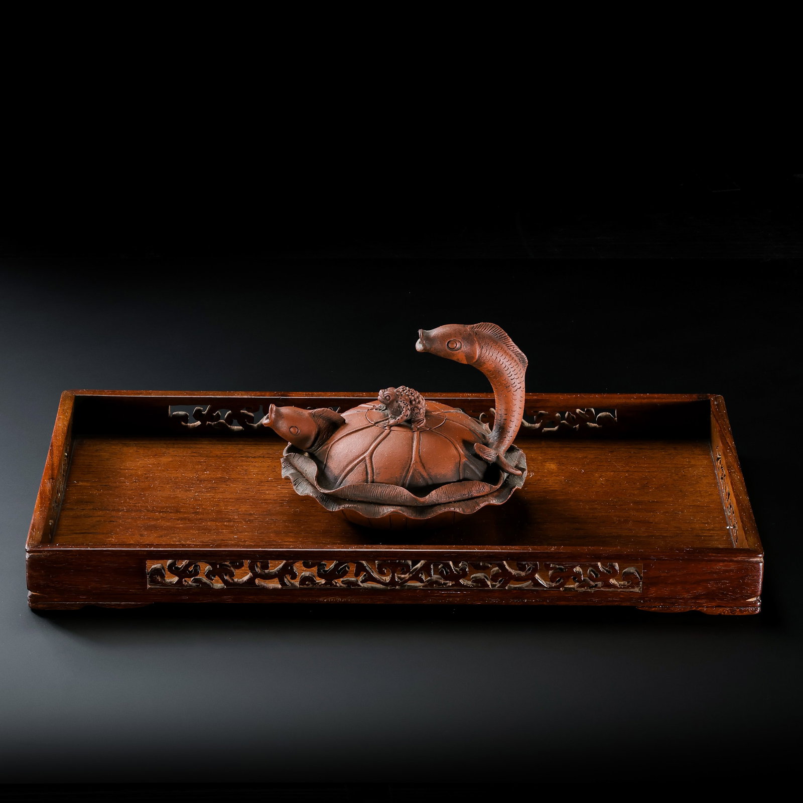 A purple clay double-fish covered jar from the Qianlong period of the Qing Dynasty, China (1 of 11)