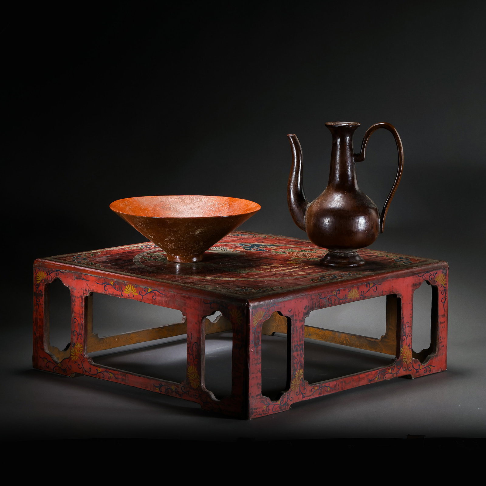 A set of ancient Chinese tea utensils: H . 14.5 cm . L . 37.5 cm . H . 7 cm . Diam . 19.2 cm . H . 18.2 cm .