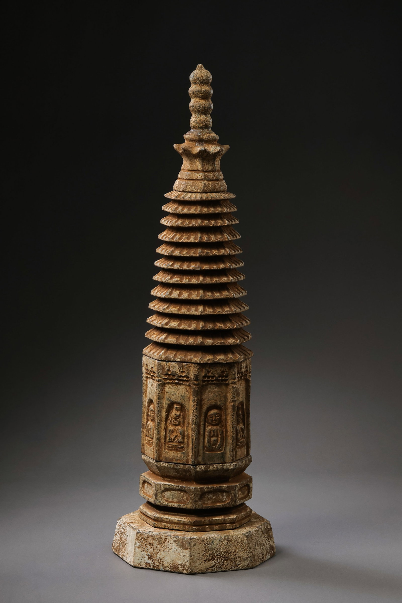 Ancient Chinese Buddhist Pagodas: H . 51.5 cm .