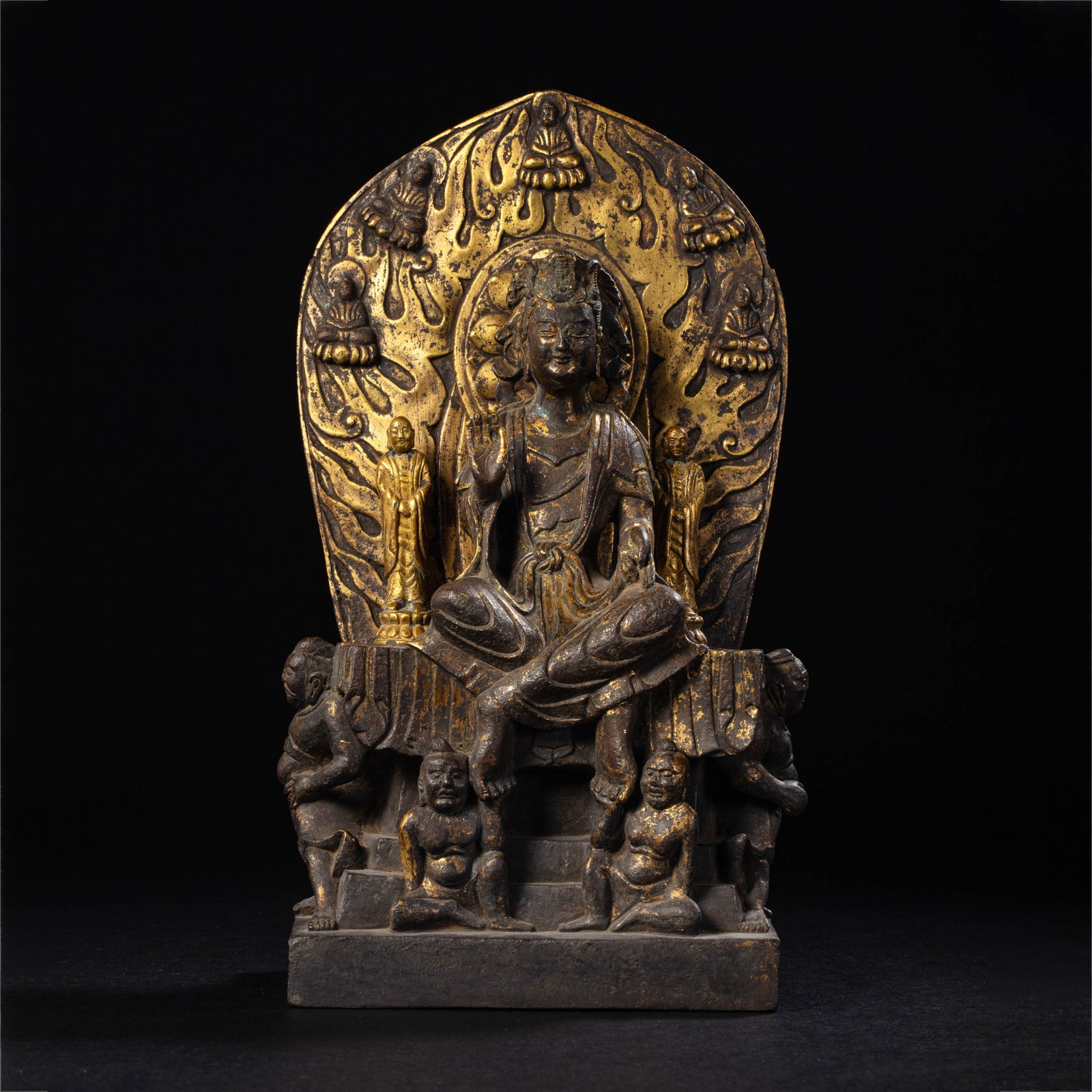 Chinese Ming Dynasty Gilt Bronze Seated Buddha Statue: H . 27.5 cm . L . 14.5 cm . Weight 2930 gram .