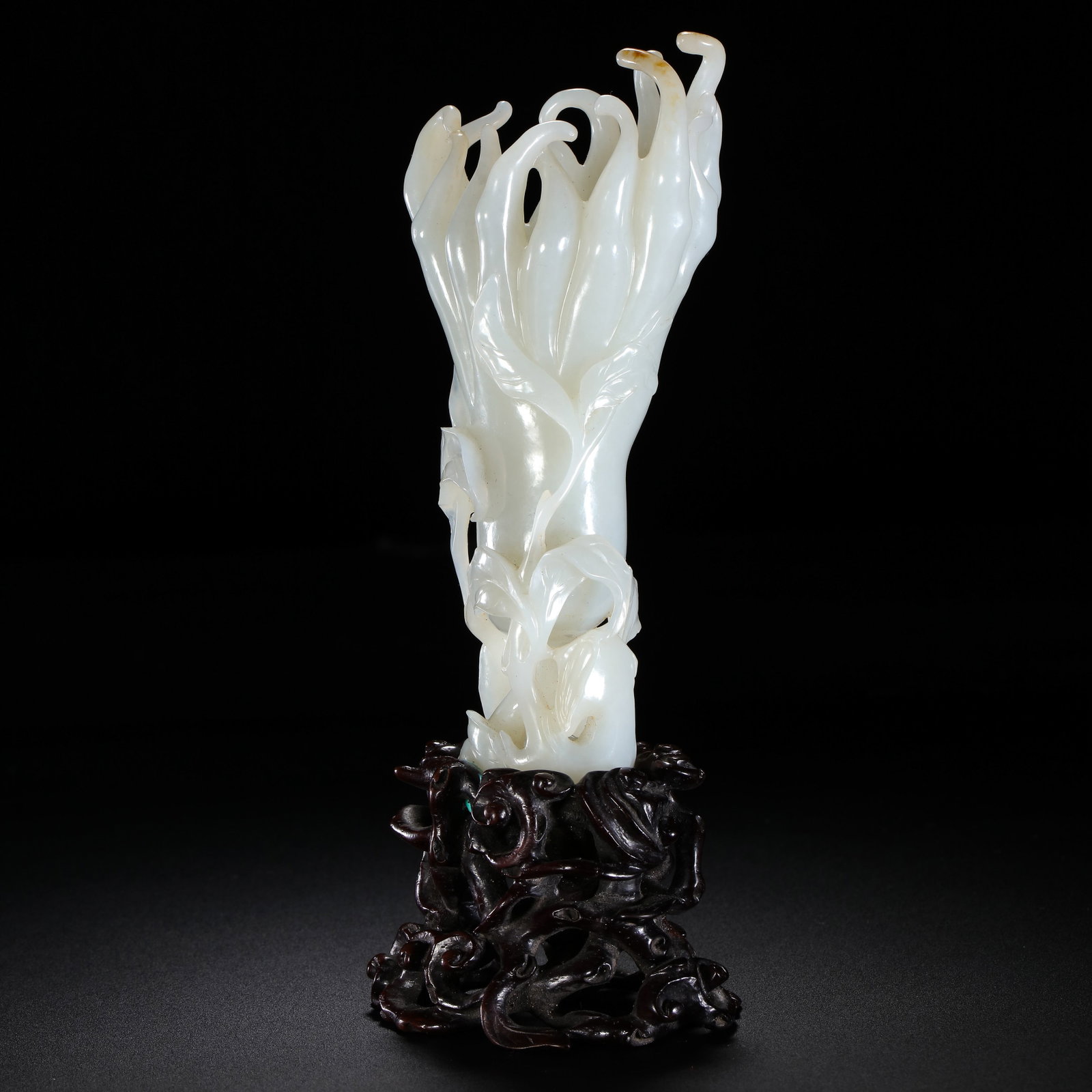Chinese Qing Dynasty Hetian white jade Buddha's hand (1 of 7)