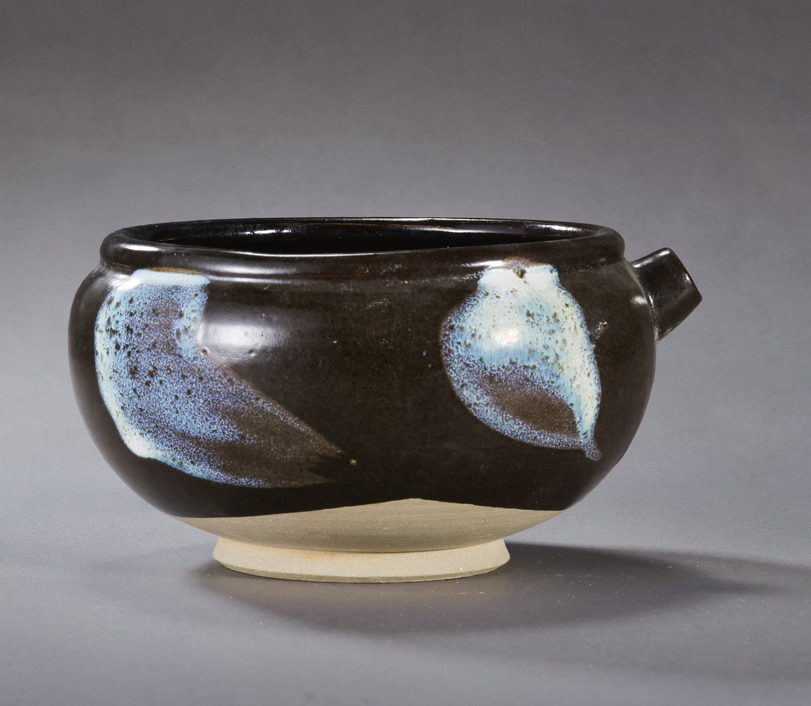 Lushan Flower Glazed Tea Ware from the Tang Dynasty in China (1 of 12)