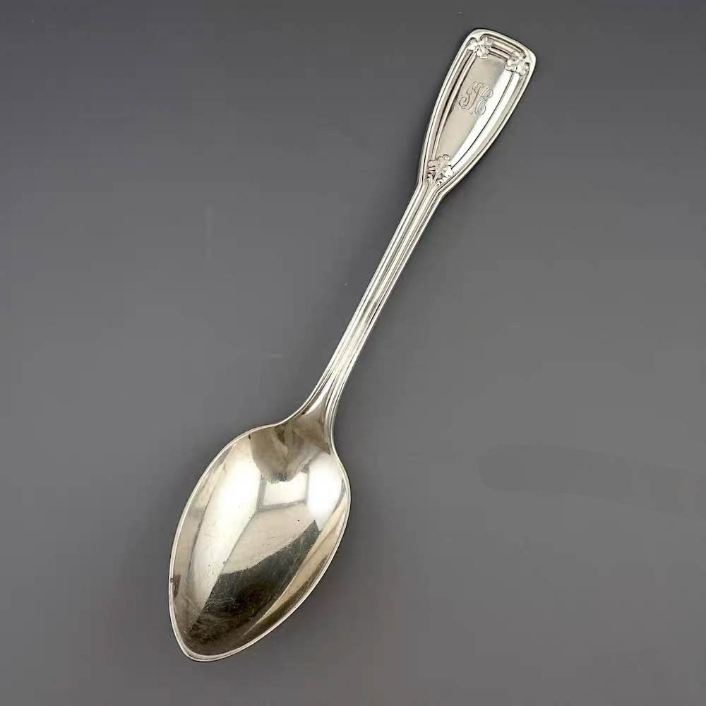 American Tiffany Sterling Silver Spoon;: American Tiffany Sterling Silver Spoon; weight: 85.6?g; approx. 8.27?in.The term “sterling silver” herein refers to solid non?plated silver and does not denote 999?grade purity. Actual silver 