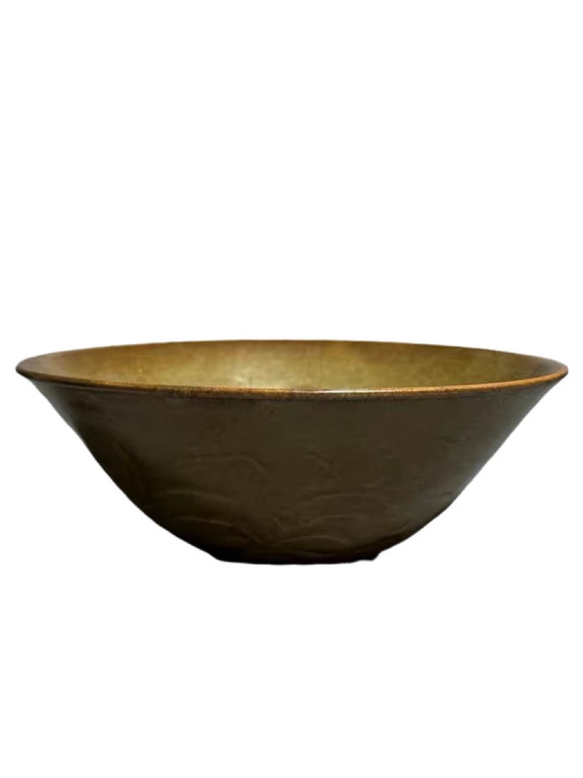 Yaozhou Kiln Carved?Floral Bowl: Yaozhou Kiln Carved?Floral BowlBasic ArchiveSuggested Period: Jin DynastyDiameter: 5.92 inches (approx. 15.05?cm)Height: 2.38 inches (approx. 6.05?cm) Condition: Intact, no cracks, no hairlines, no