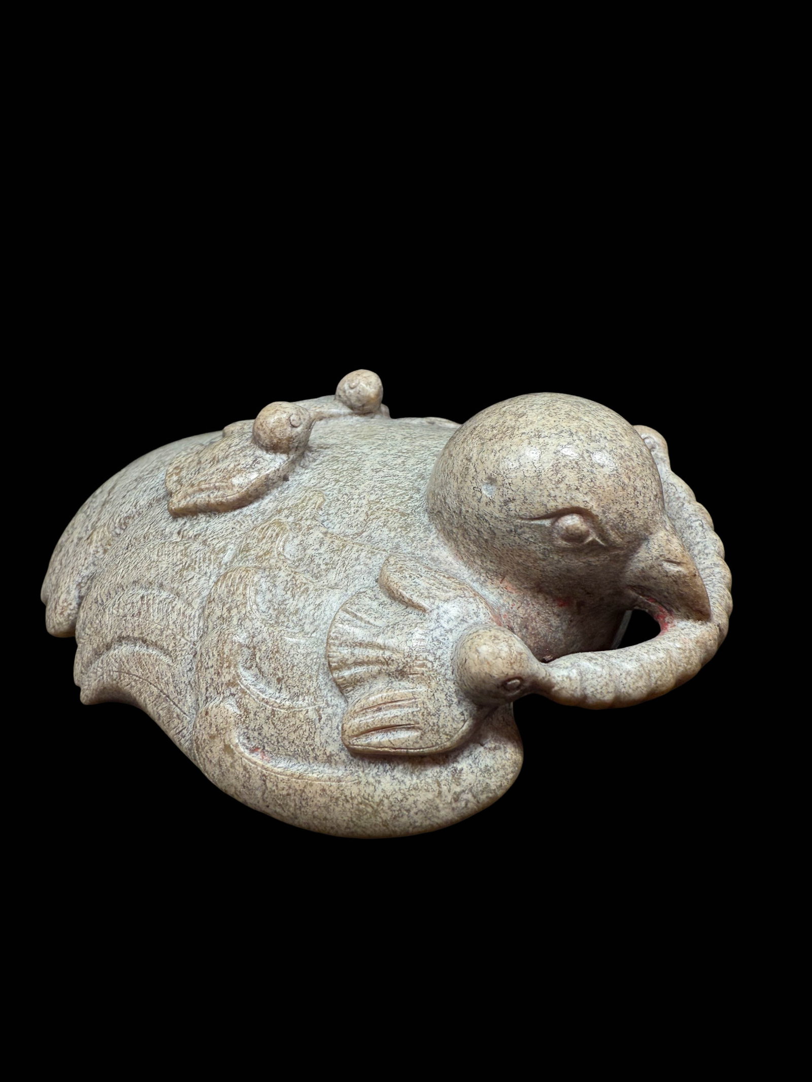 Jade Ornamental Bird?Form Carving with Grain?Sheaf: Jade Ornamental Bird?Form Carving with Grain?SheafProposed Period: Song DynastyBasic ArchiveDimensions: Width 2.86 in, Height 1.61 in, Length 3.90 in; Weight 256?gCondition: No fractures, no stress