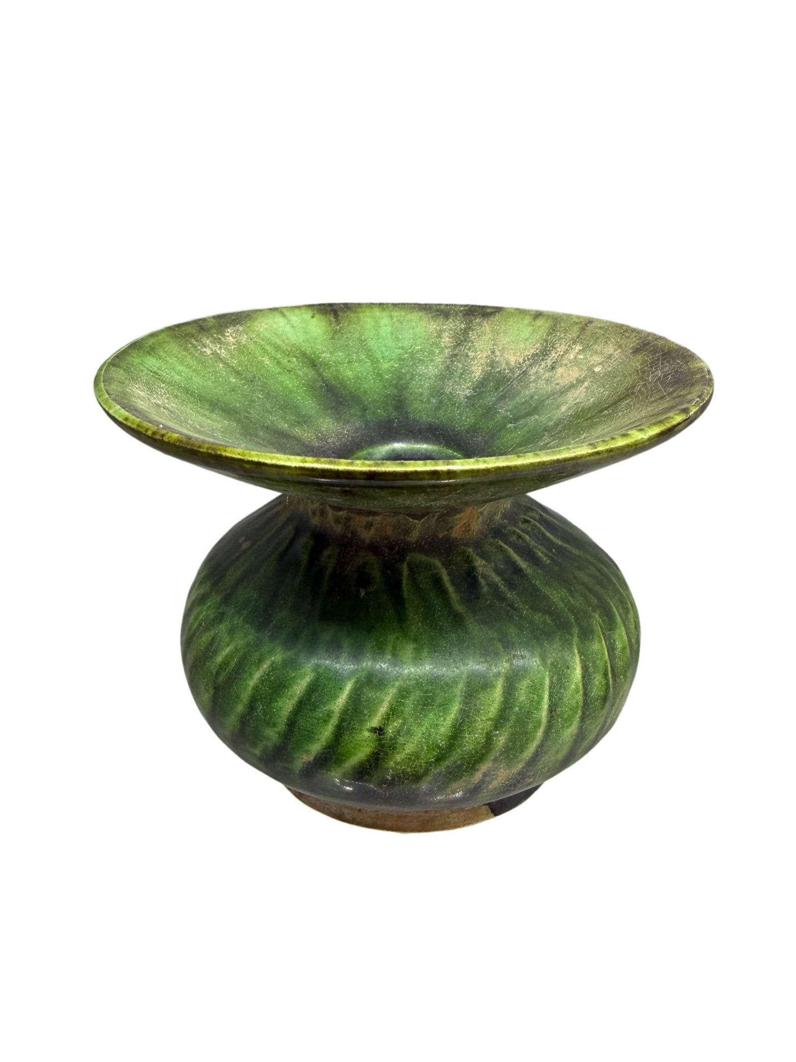 Tang Dynasty Green Glaze Streaked Flambe Scholar’s Spittoon: DimensionsOverall height approx. 6 cm (2.36 inches), mouth diameter approx. 7.8 cm (3.07 inches)FormThis artifact is a canonical flared-rim spittoon of the Tang Dynasty. It possesses a widely flared
