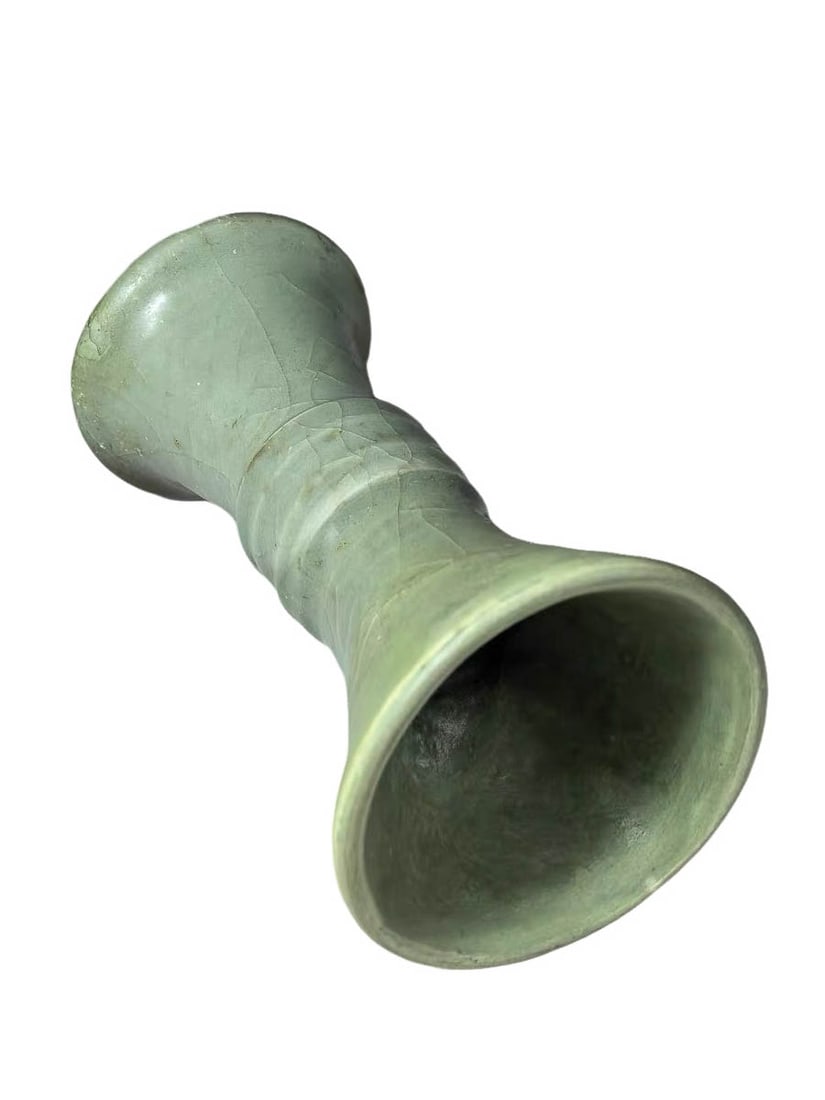 Longquan Celadon String-Grooved Gu Vase (Ritual Vessel) - 3