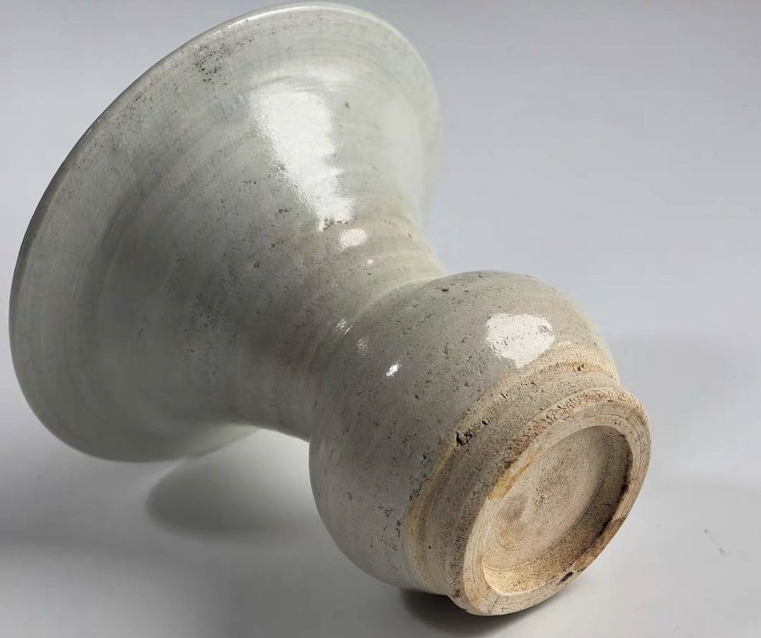 Bluish White Glaze Waste Vessel - 4
