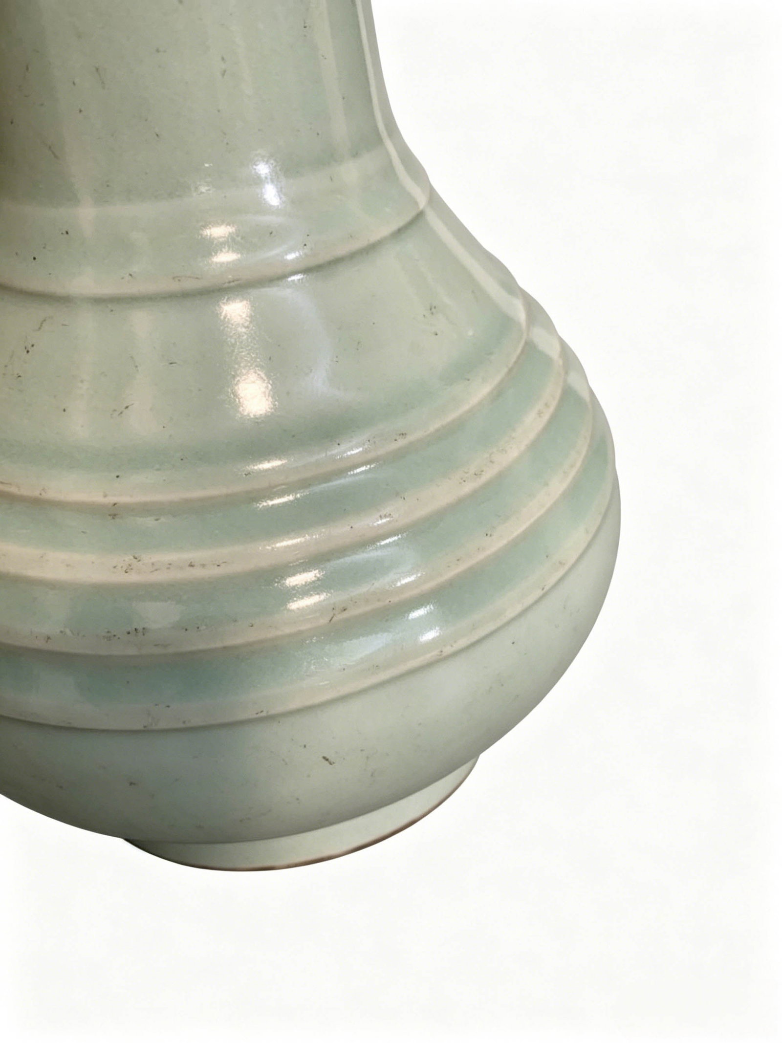 Longquan Kiln Vase with Bow?String Decoration - 13