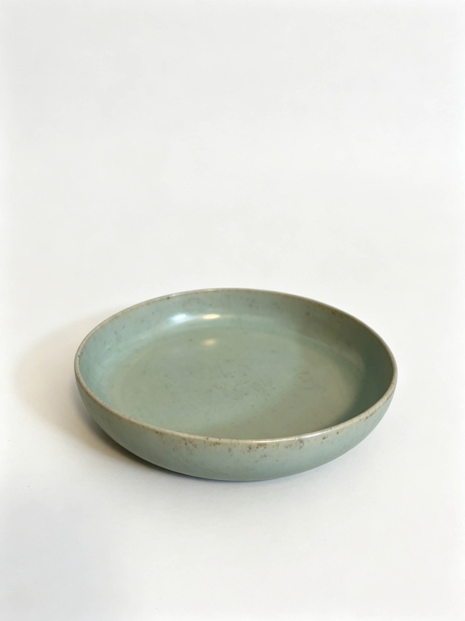 Ru?style Washer with Carved Fenghua Mark: Dimensions: Height 0.87 in, Diameter 4.33 inMark: Two?character regular?script “Fenghua” incised on base; five fine spur?kiln marks visible on the underside.Condition: No cracks, hidden chips