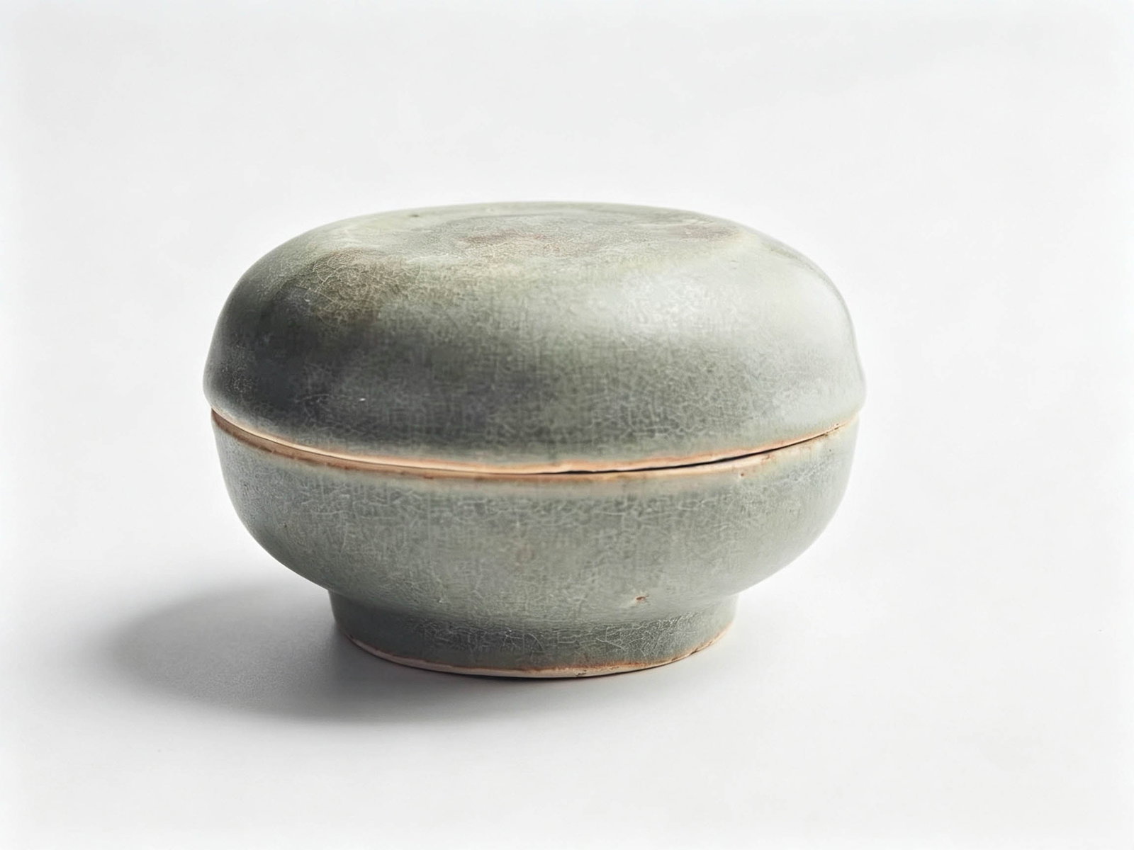 Song-Yuan Period Longquan Kiln Celadon Crackle Incense Box (1 of 5)