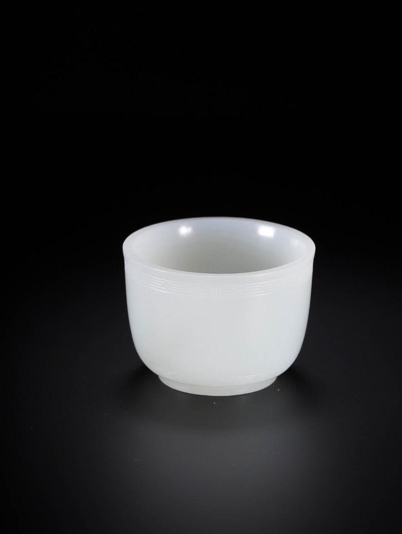 Heitan jade cup? Diameter? 5.6cm? Height? 4cm? Weight? 81.2 grams? (1 of 11)