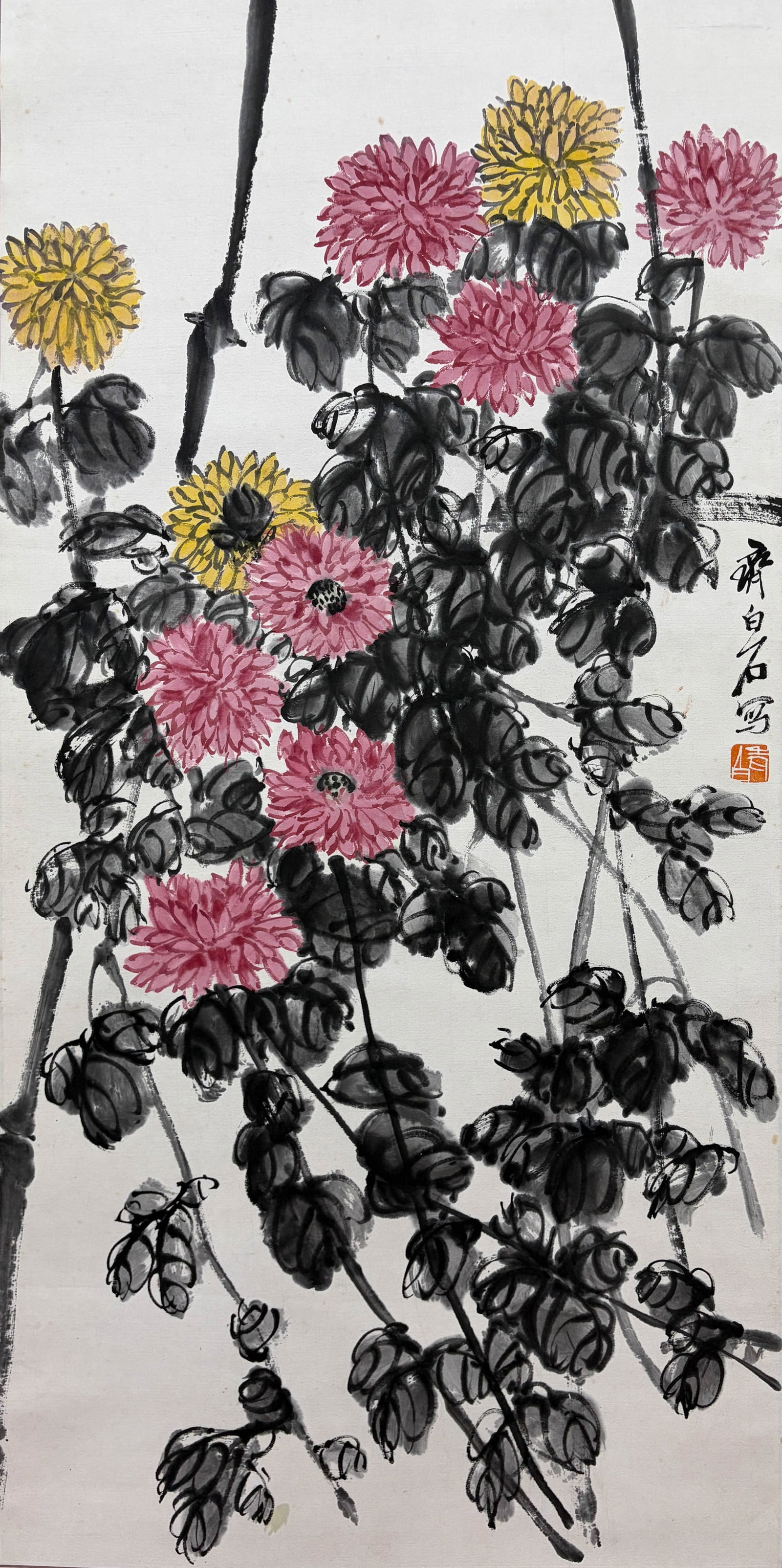 Qi Baishi, “Painting of Chrysanthemums,?? hanging scroll on paper: 68*48cm;