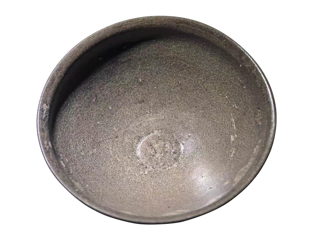 Ganzhou?Yao Thin?Bodied Conical Tea Bowl: Ganzhou?Yao Thin?Bodied Conical Tea BowlSuggested Period: Song DynastyDimensions: Rim Diameter 11.5?cm (4.53?in), Height 4.8?cm (1.89?in)Condition: Wheel?thrown vessel with remarkably thin ceramic